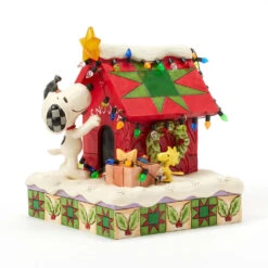 Enesco Jim Shore Peanuts Snoopy Decorating Doghouse Light-Up Figurine, 6.3"